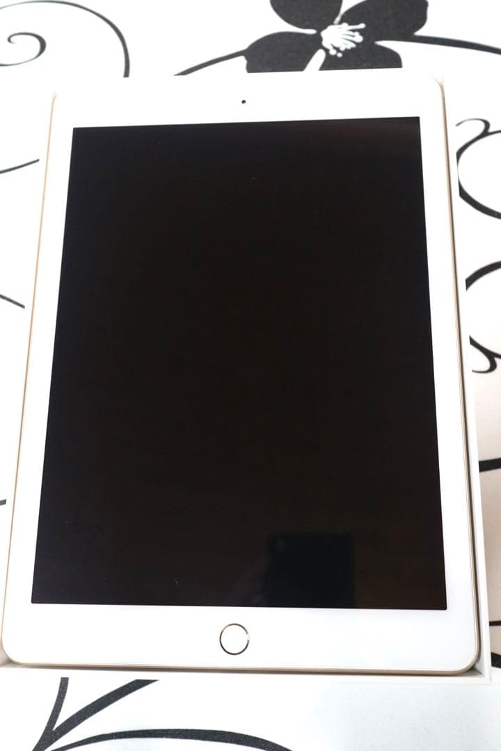 Apple iPad wi-fiゴールド5世代128GB/箱美品付き