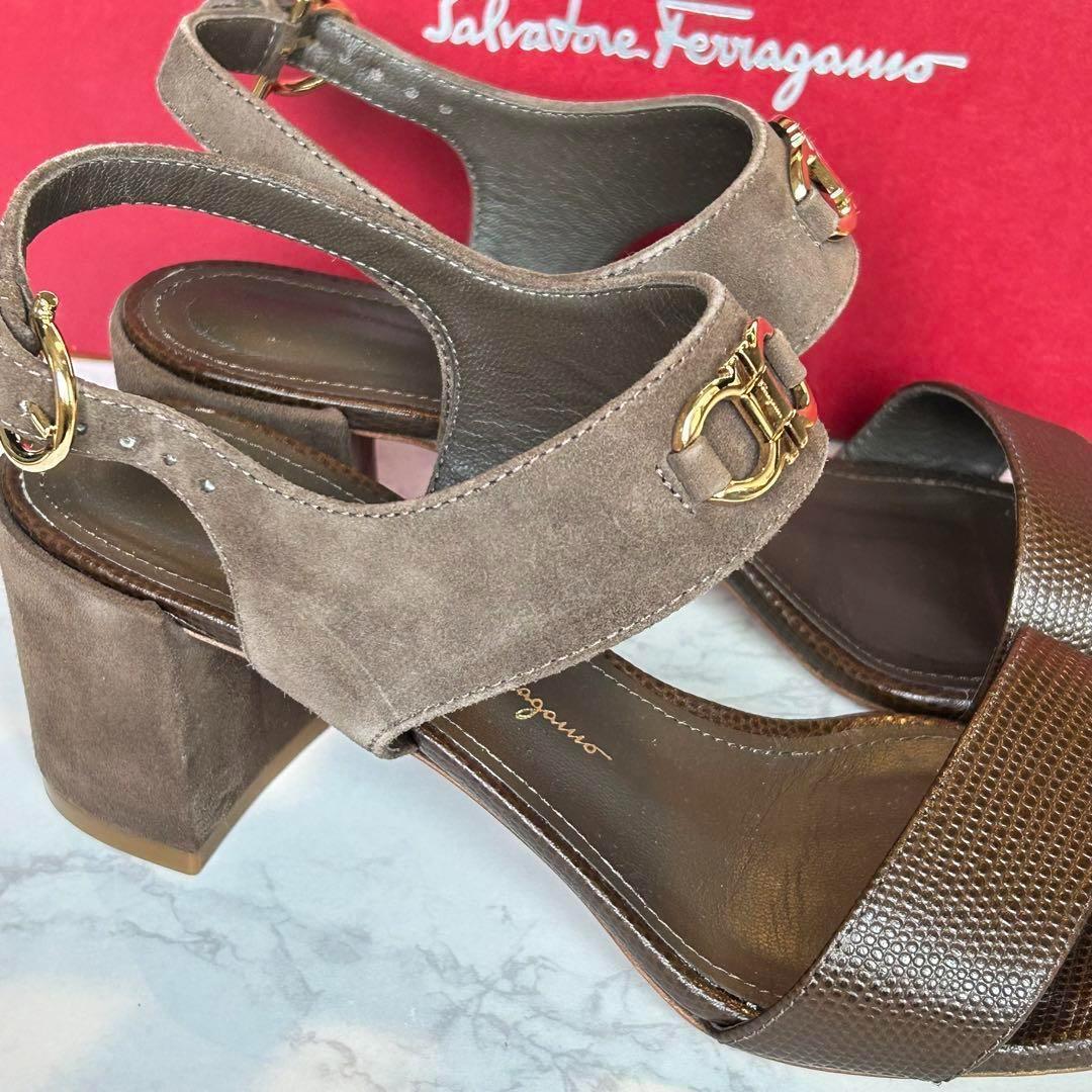 Salvatore Ferragamoフェラガモ　サンダル　ブラウン　スウェード