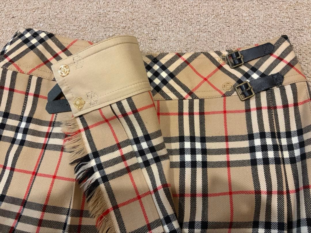 BURBERRYバーバリー　ミニスカート　巻きスカート　ベルトプリーツ
