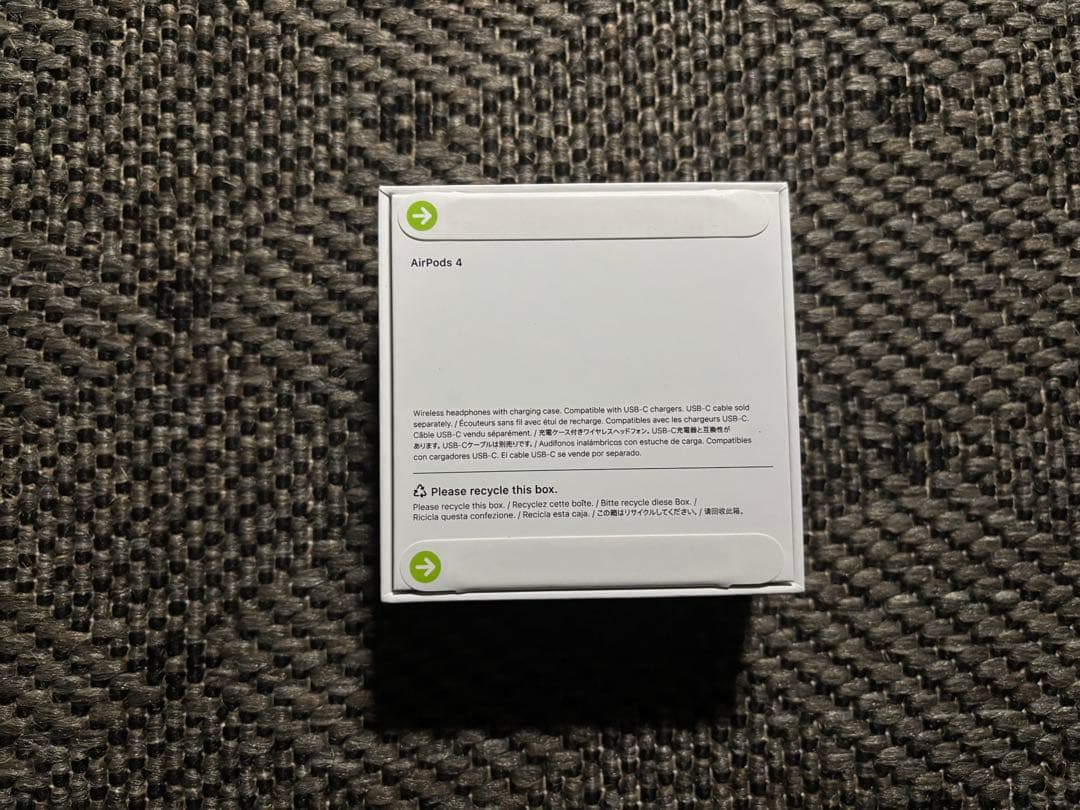 【新品未開封】Apple AirPods 4 正規品 ワイヤレスイヤホ