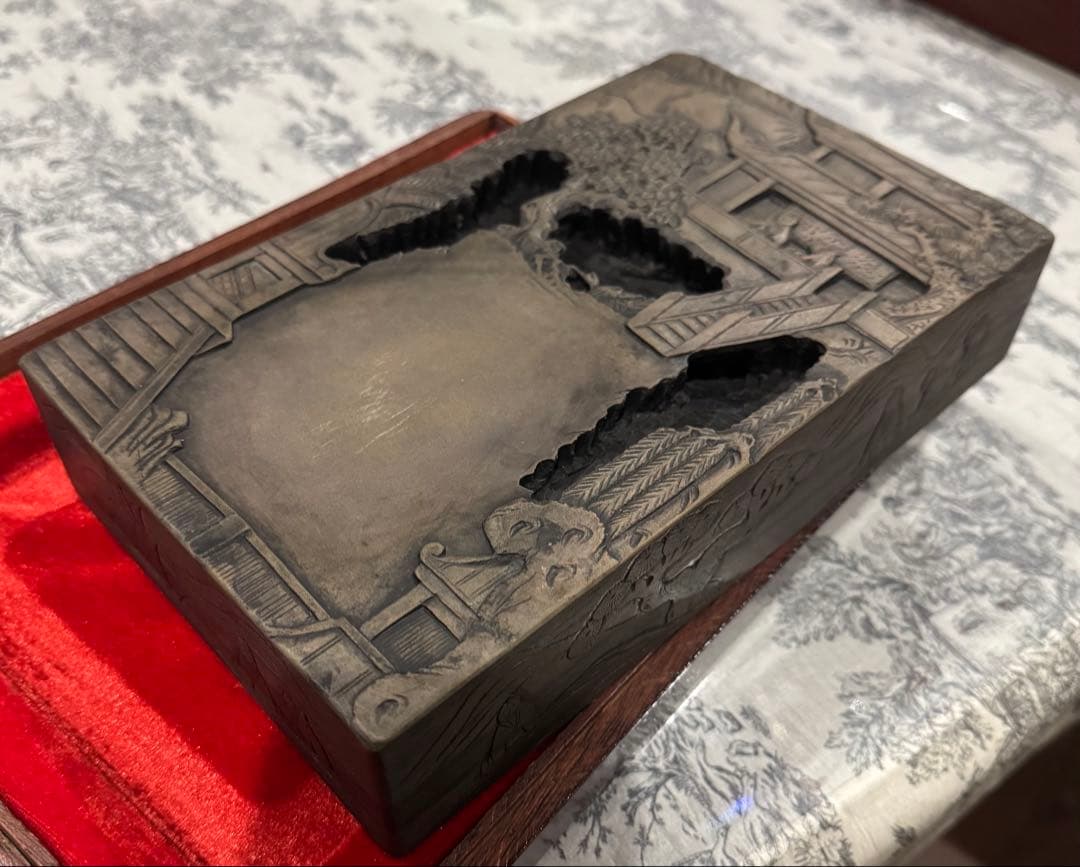 大型硯(木製収納木箱付)
