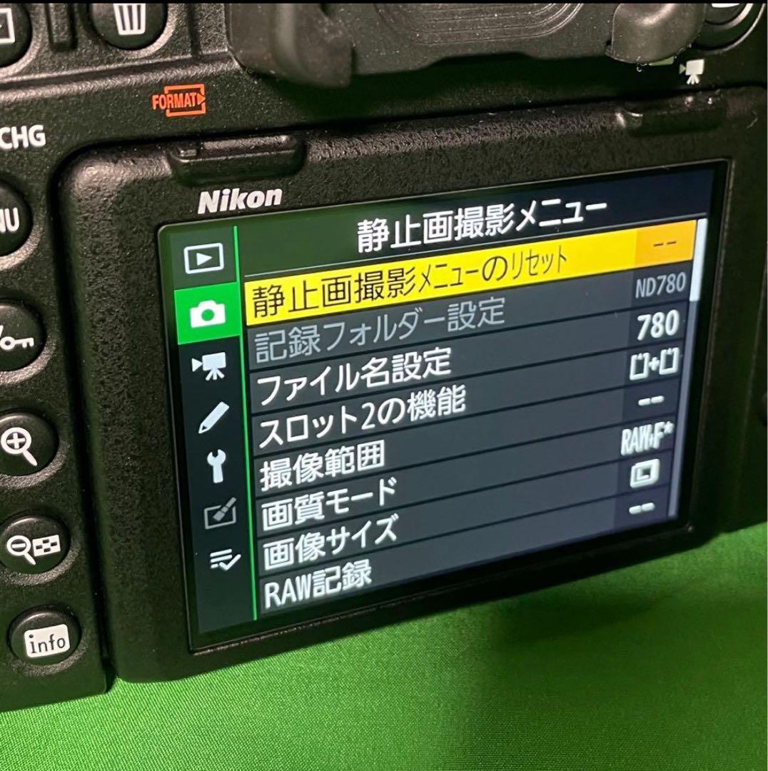 超美品 Nikon D780 ボディ ショット数4000枚程度/付属品完備