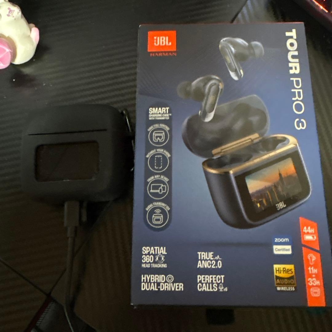 イヤホン jbl tour pro 3