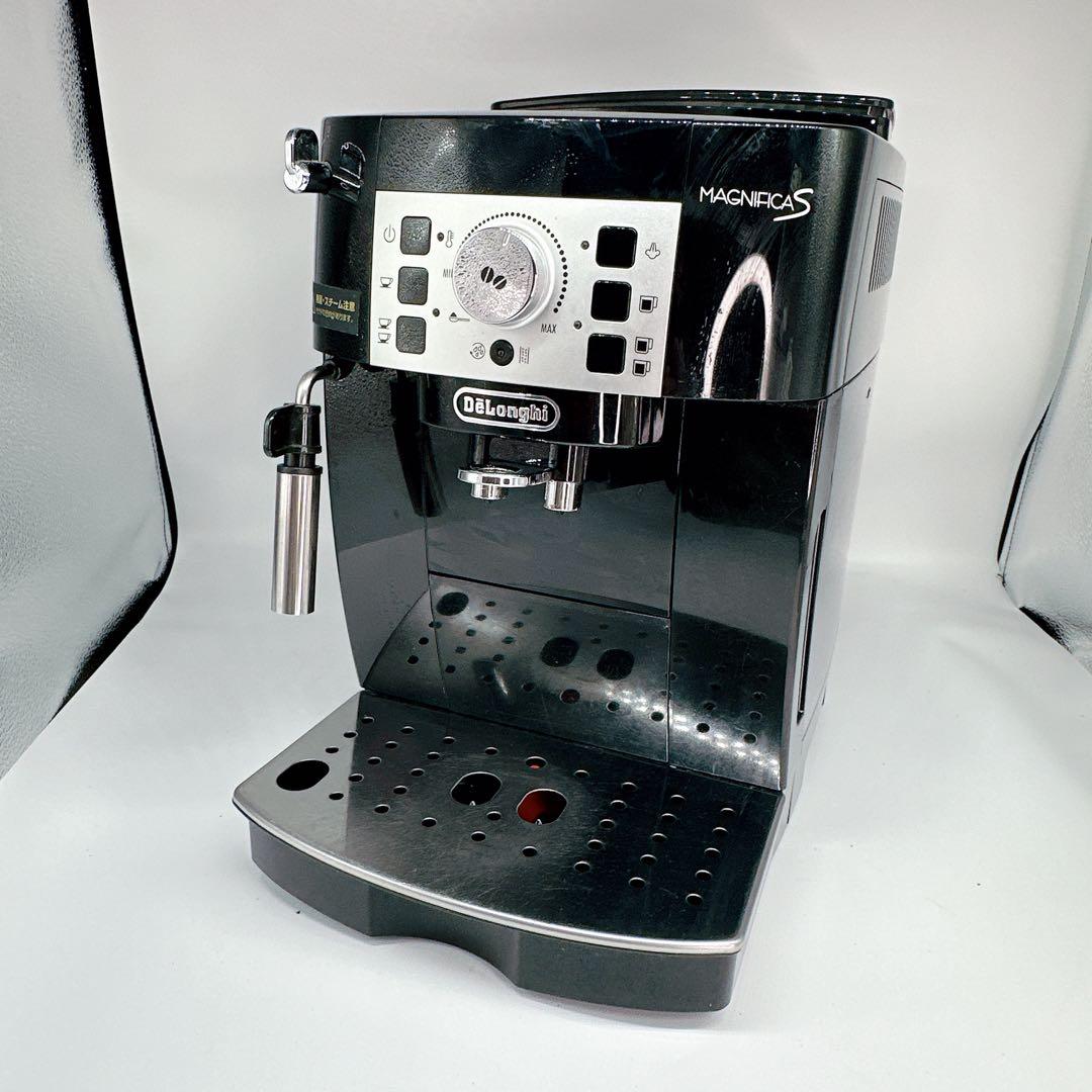 デロンギ　Magnifica S ECAM22112B コーヒー　マグニフィカ