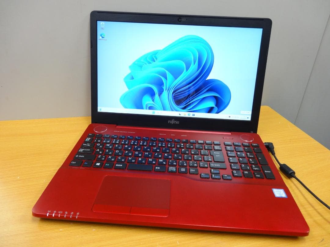 富士通 LIFEBOOK AH53/X (型番 FMVA53XRKS)