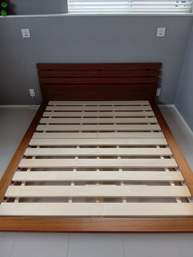 アクタス FB2 ベッド ラダー ウォールナット クイーン