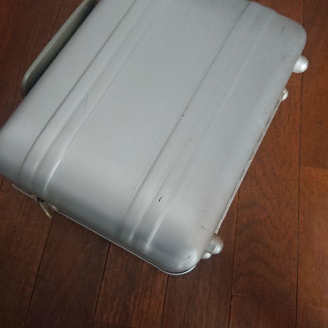 ゼロハリバートン ミニカメラケース シルバー