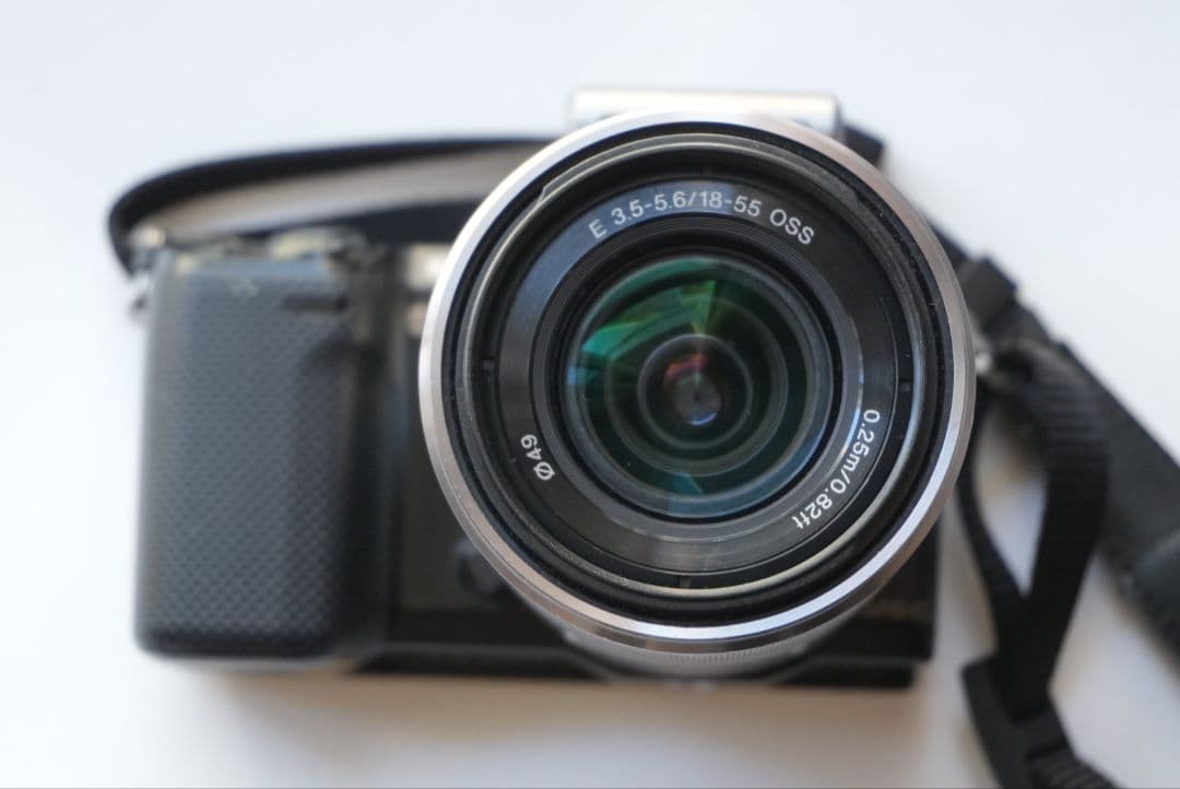 SONY ミラーレス一眼カメラ α NEX 5R