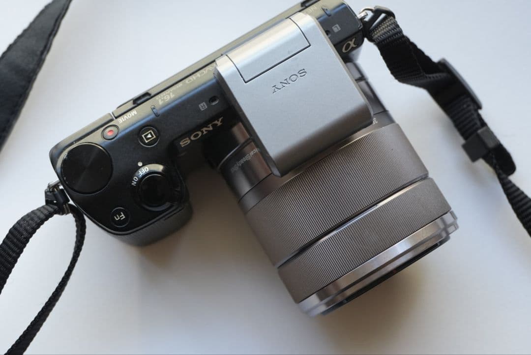 SONY ミラーレス一眼カメラ α NEX 5R