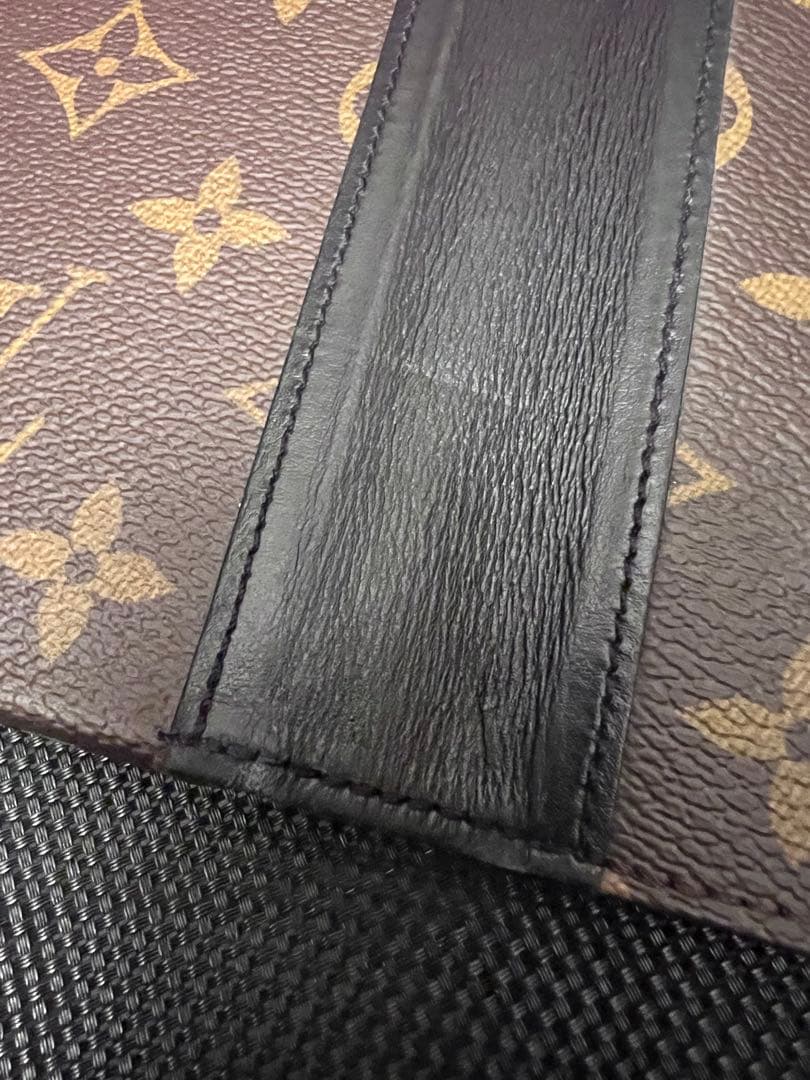 Louis Vuitton モノグラム 手帳型ケース iPhone15Pro