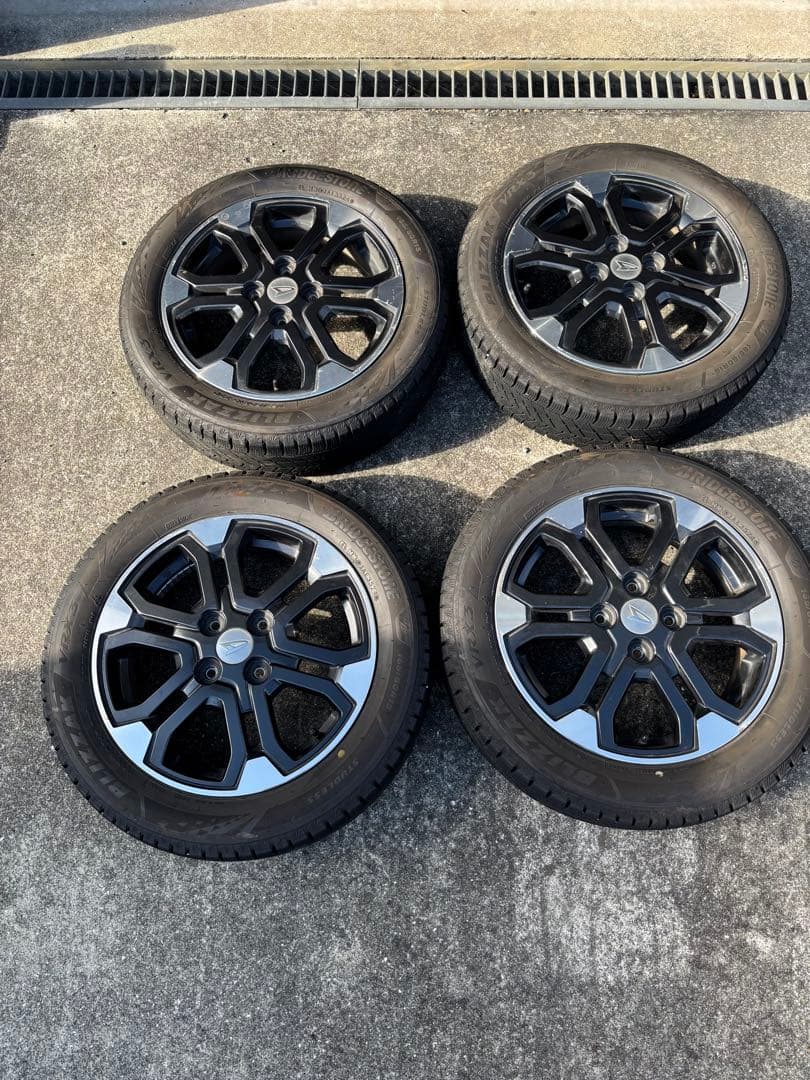 ダイハツ ウェイク スタッドレス4本 24年 ブリザック