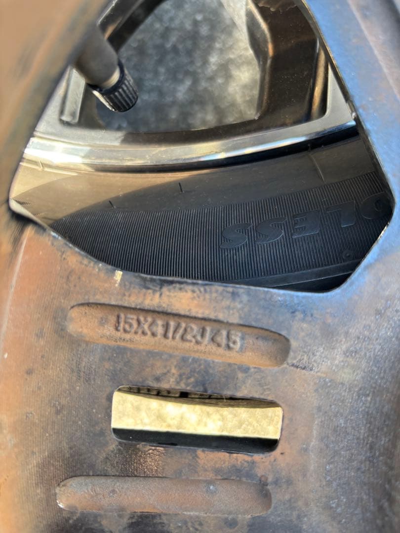 ダイハツ ウェイク スタッドレス4本 24年 ブリザック