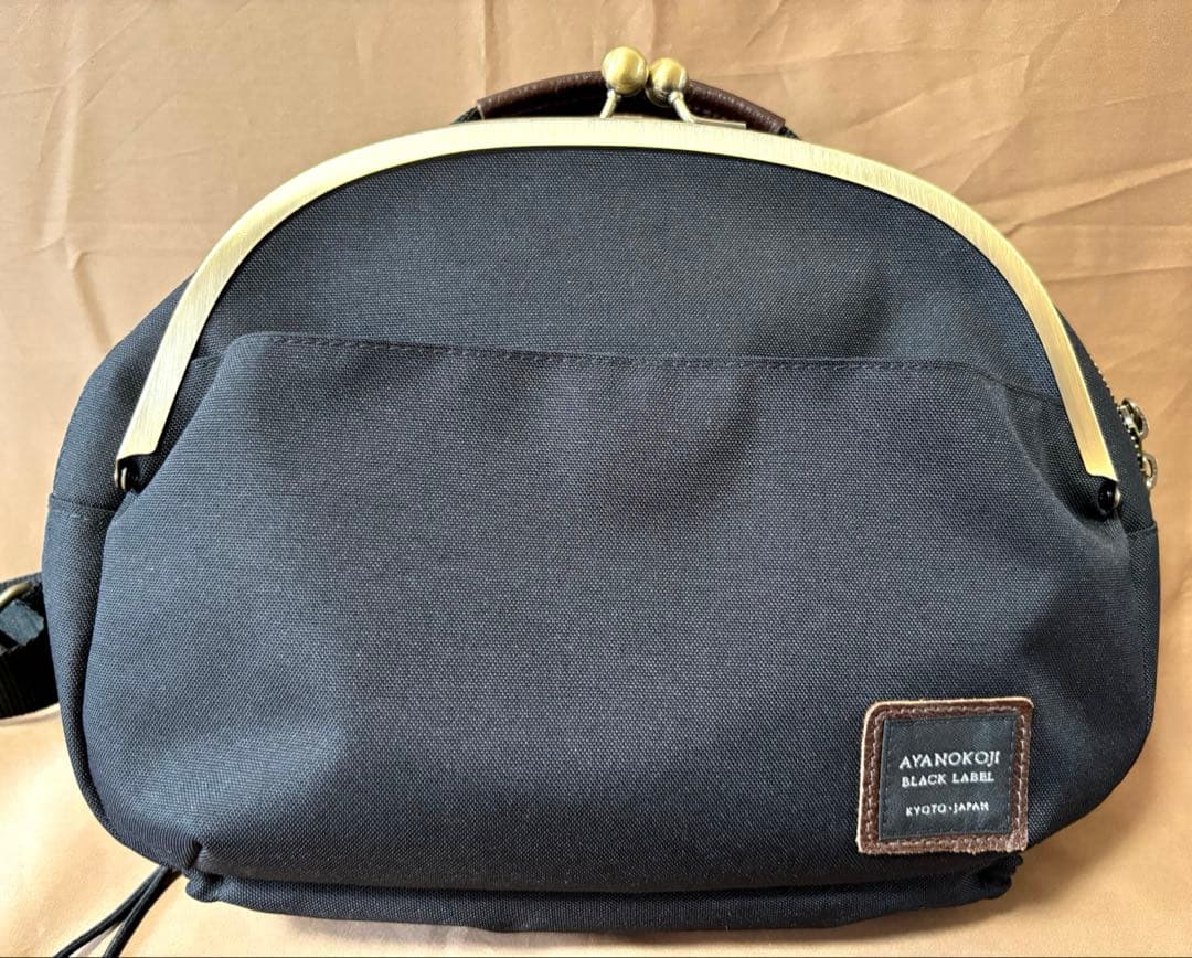 AYANOKOJI がま口ポシェット型ボディバッグ ブラック ショルダー