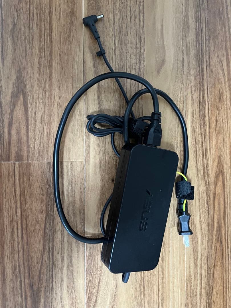 【サンチ】ASUS ZenBook Pro 15 GTX 1050