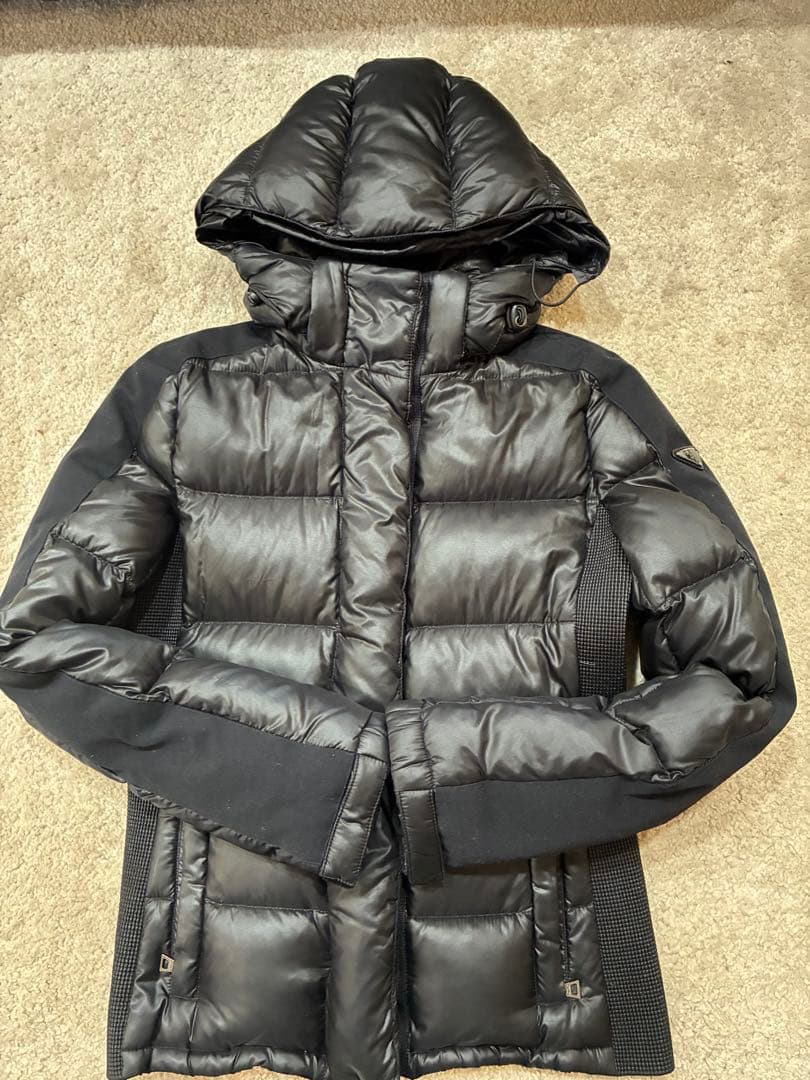 PRADA ダウンジャケット 三角プレート ブラック サイズ40