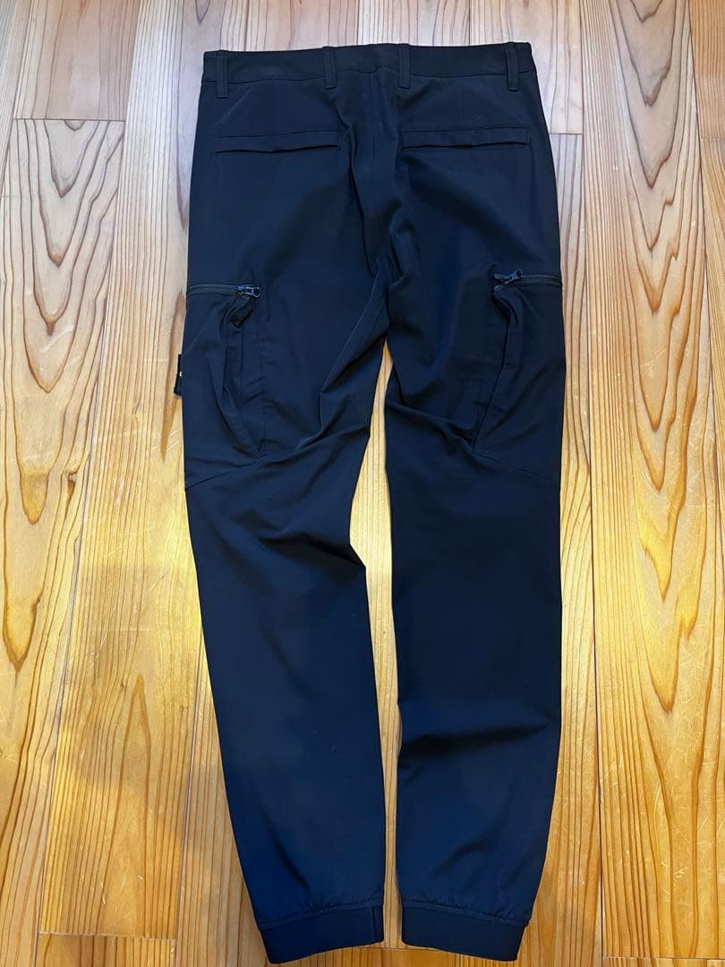 Stone （ストーンアイランド）