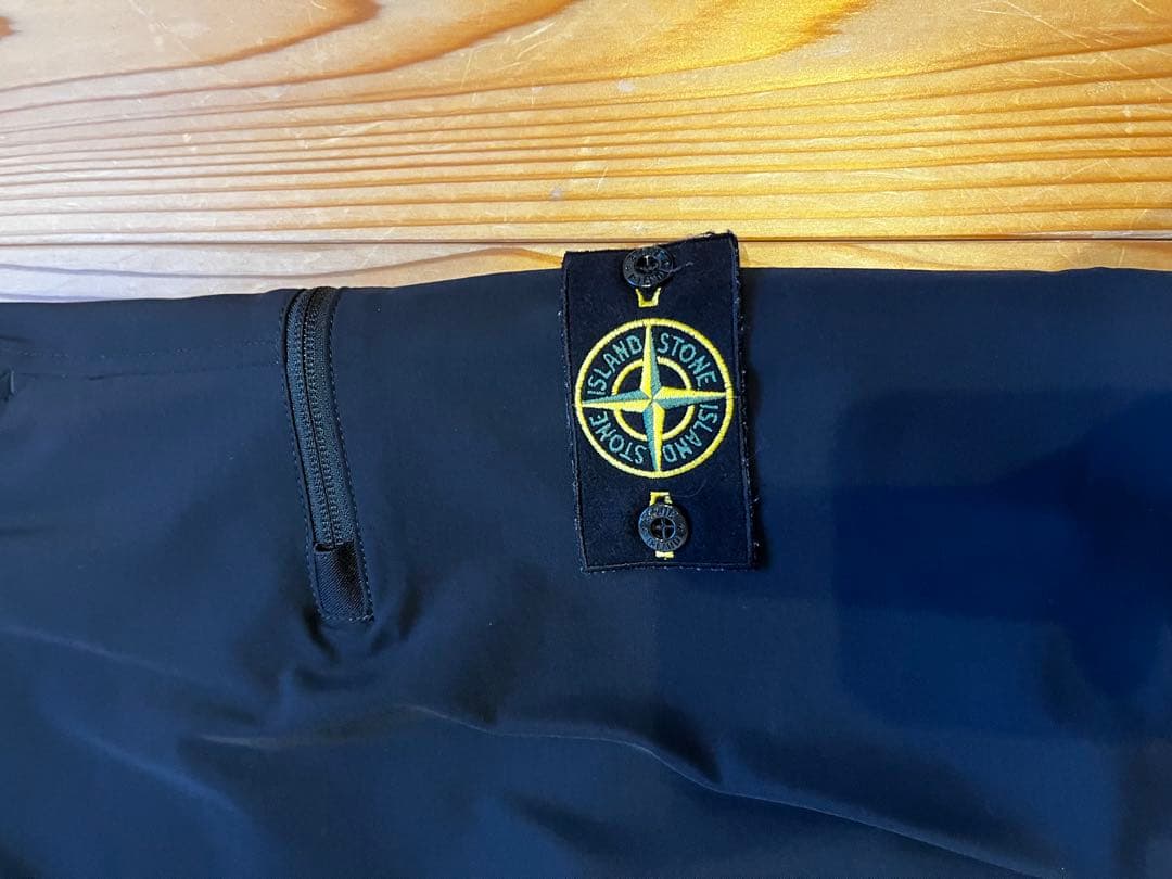 Stone （ストーンアイランド）