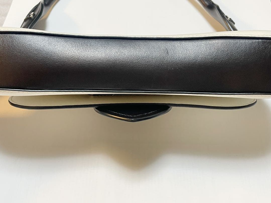 【希少】PRADA プラダ レザーバッグ ホワイト ブラック バイカラー