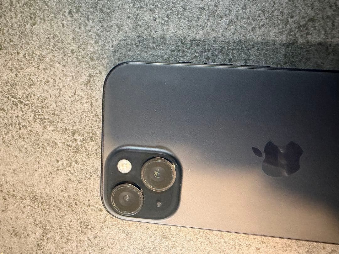 Apple iPhone 15 ミッドナイト 本体　128GB