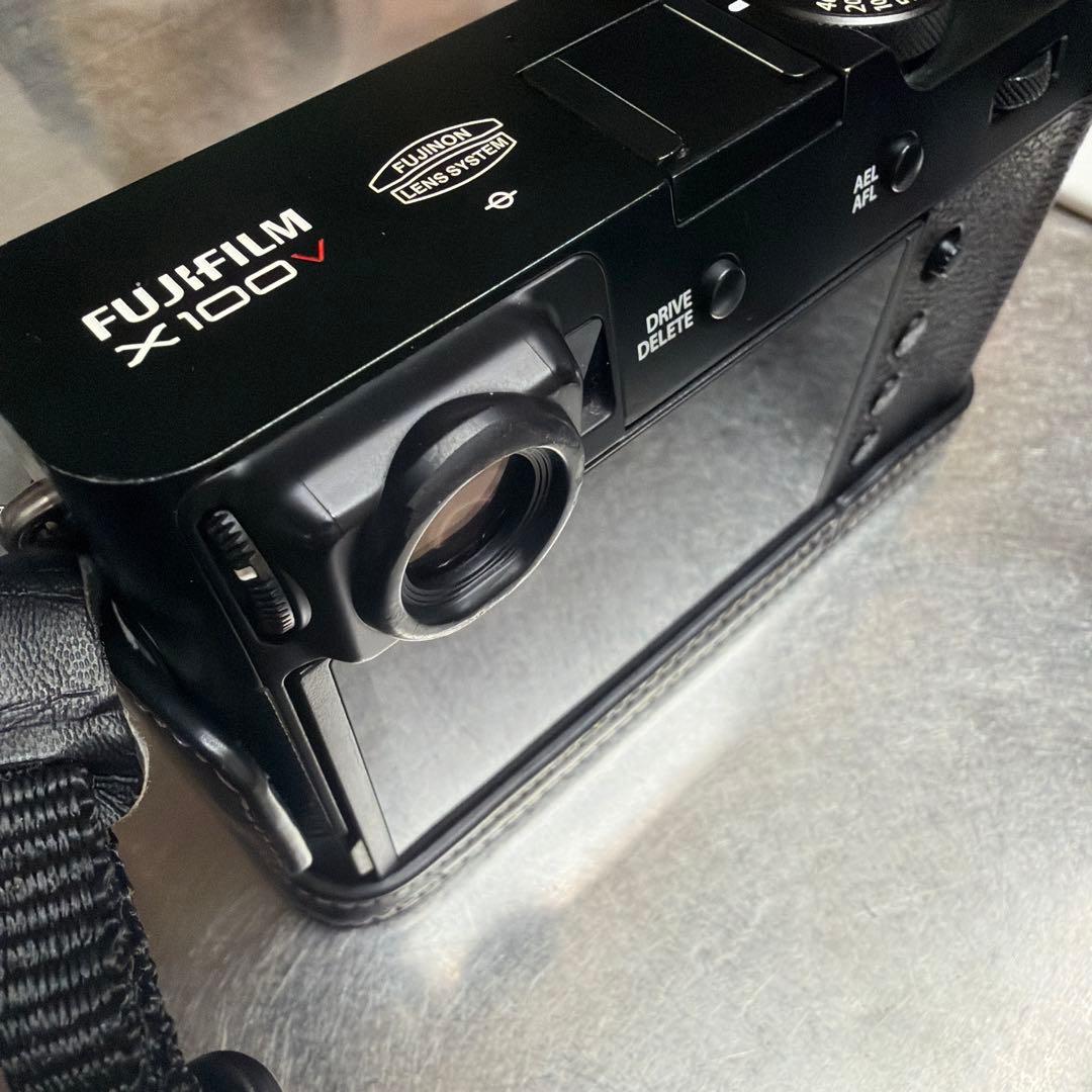 fujifilm X100V(ケース付)！