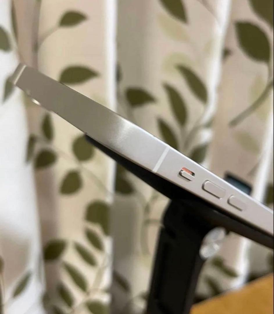 極美品！iPhone12ホワイト64GB SIMフリー修理歴無し　オマケ有り