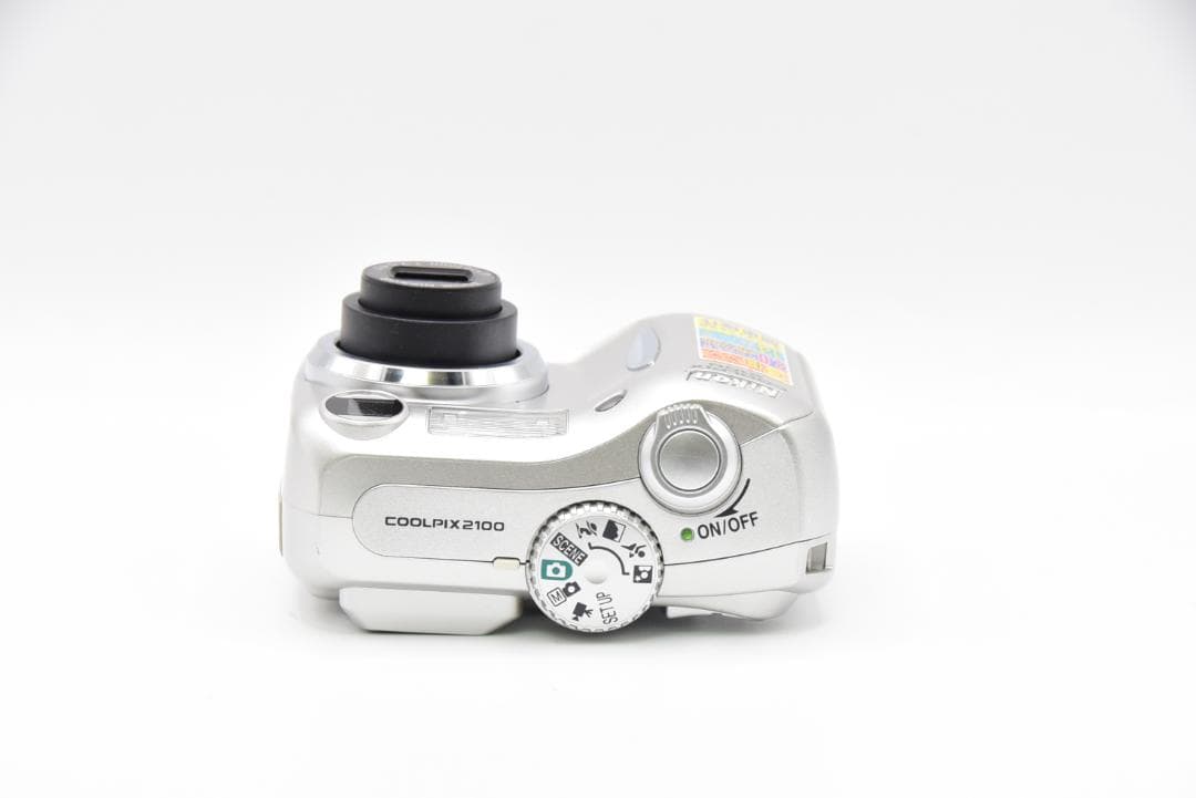■ 美品 ■ Nikon COOLPIX 2100 シルバー《単三電池使用》