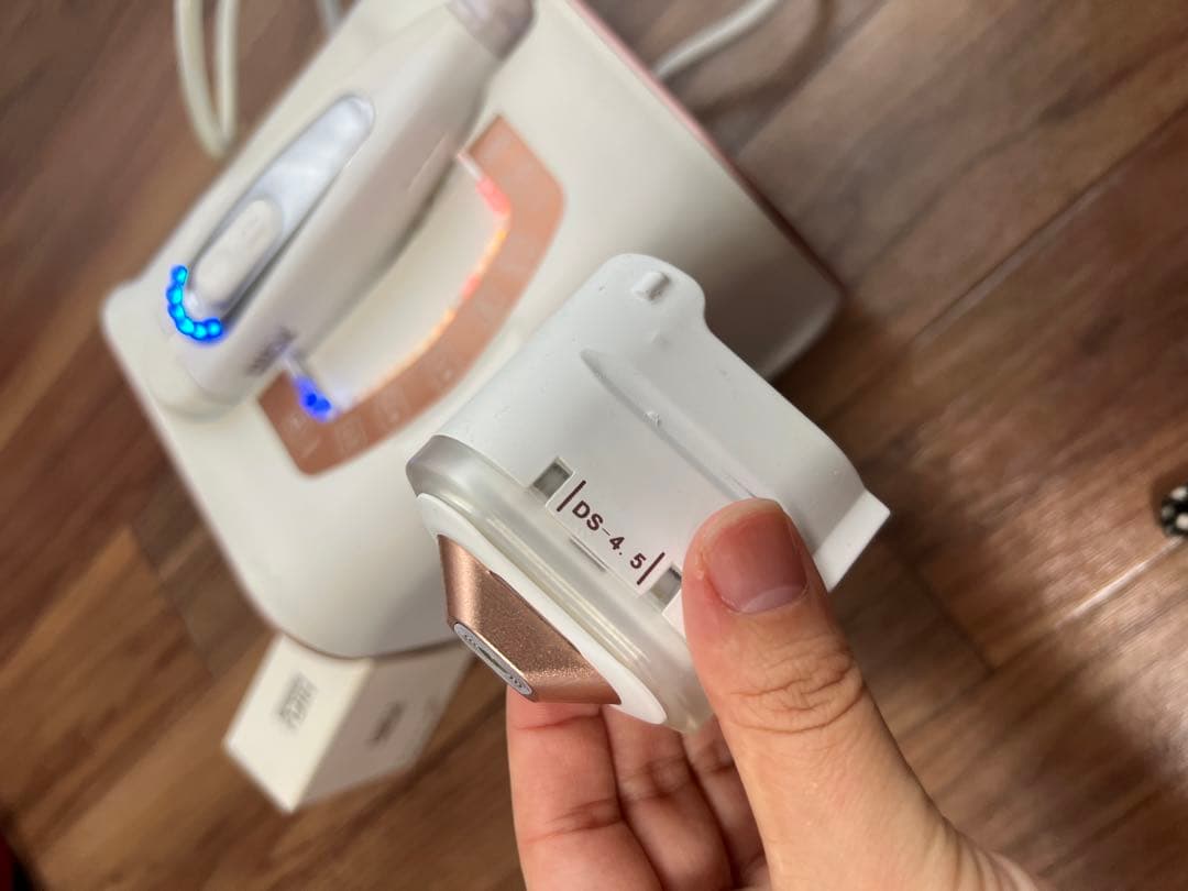 HIFU ＜ハイフ＞美顔器■目元用カートリッジ付