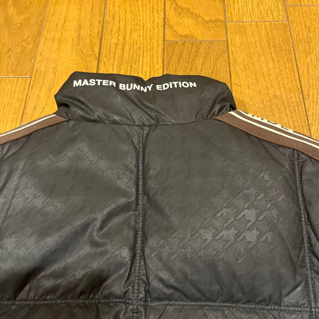 マスターバニー　ダウンジャケット