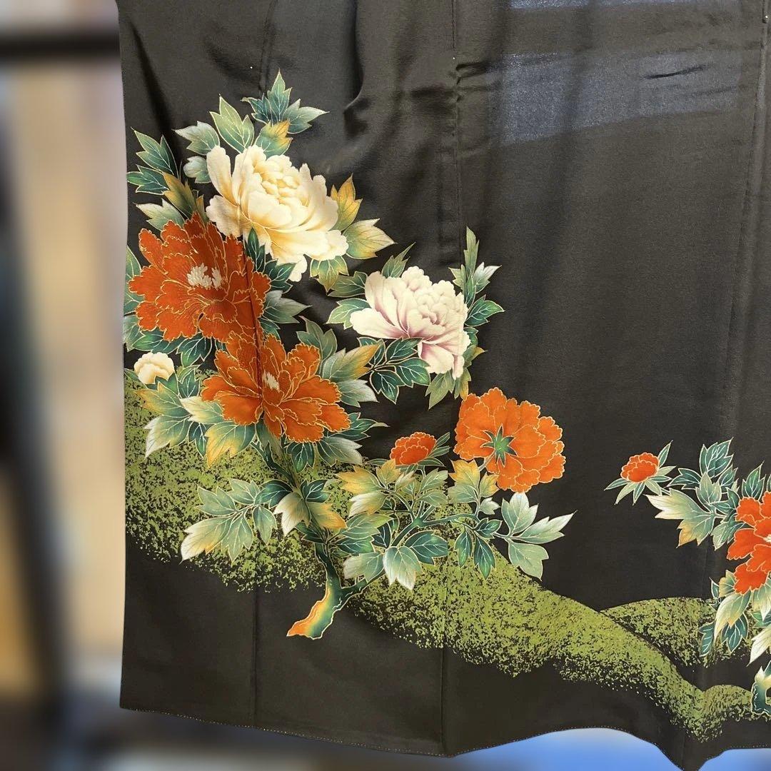 美品　華やか　正絹　黒留袖 　花柄刺繍 　着物　リメイク