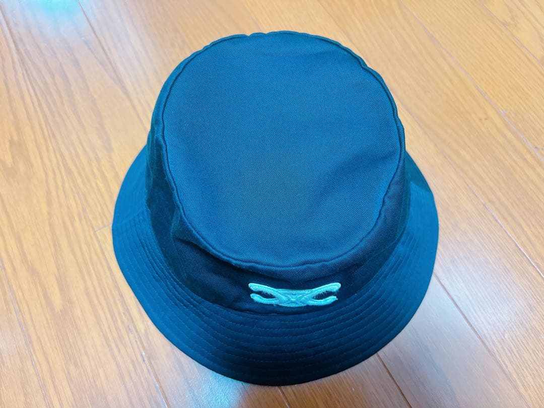 セリーヌ　バケットハット　黒　刺繍ロゴ付き