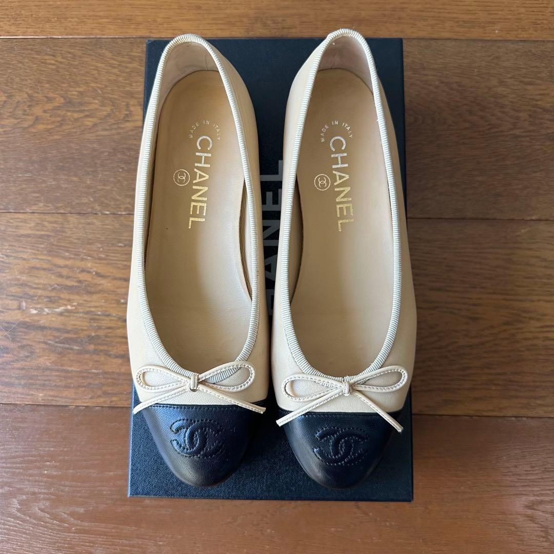【送料込み】CHANEL フラットシューズ ベージュ/ブラック 36.5