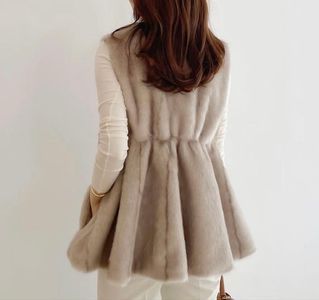 ENUE フェイクファーベスト