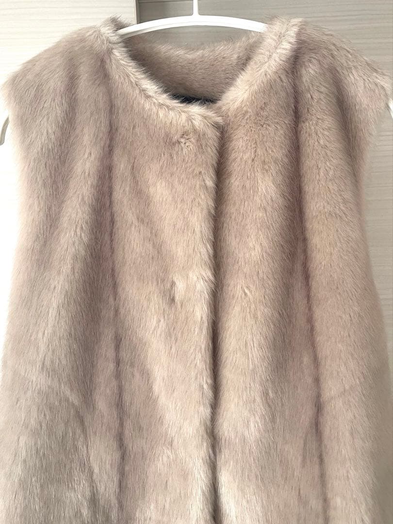 ENUE フェイクファーベスト