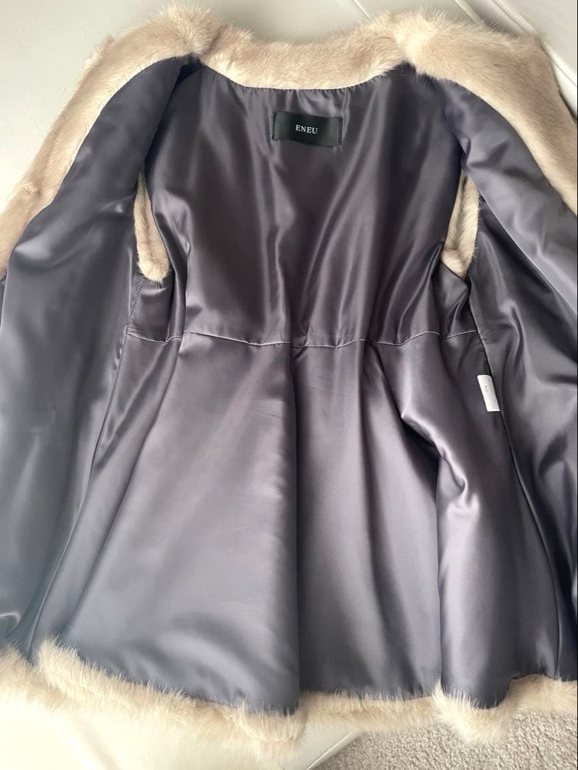 ENUE フェイクファーベスト