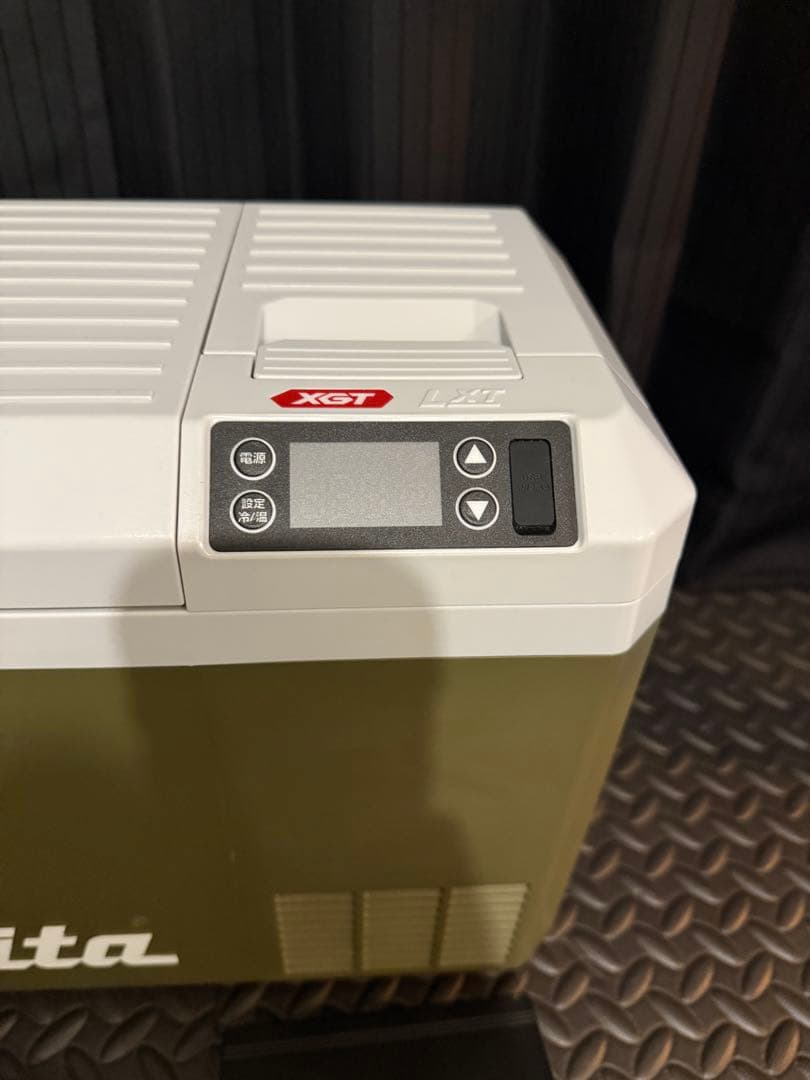 美品■マキタ 40Vmax 充電式保冷温庫 CW003G オリーブ　7L