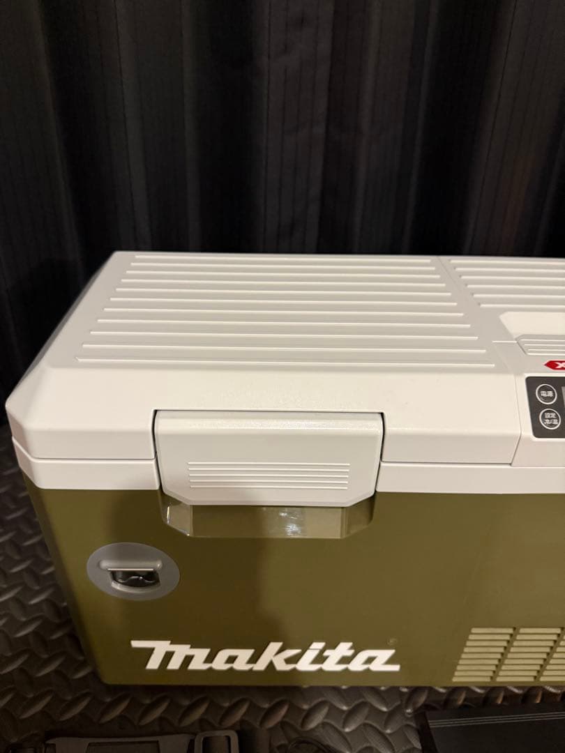 美品■マキタ 40Vmax 充電式保冷温庫 CW003G オリーブ　7L