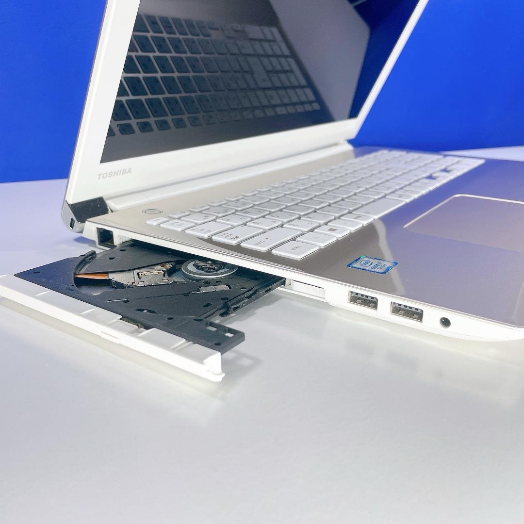 設定済ですぐ使える✨贅沢仕様Corei7＆SSD✨Win11✨カメラ付ノートPC