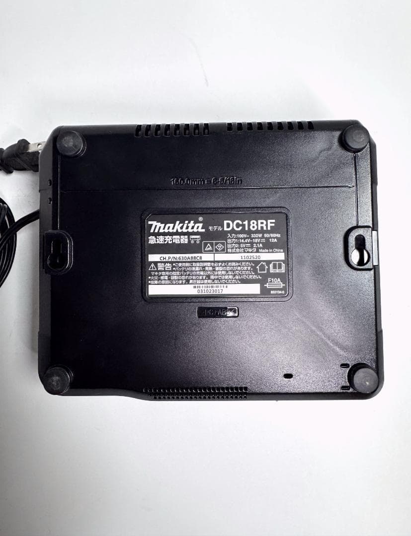 マキタ スティッククリーナー CL182FD 本体.充電器付き