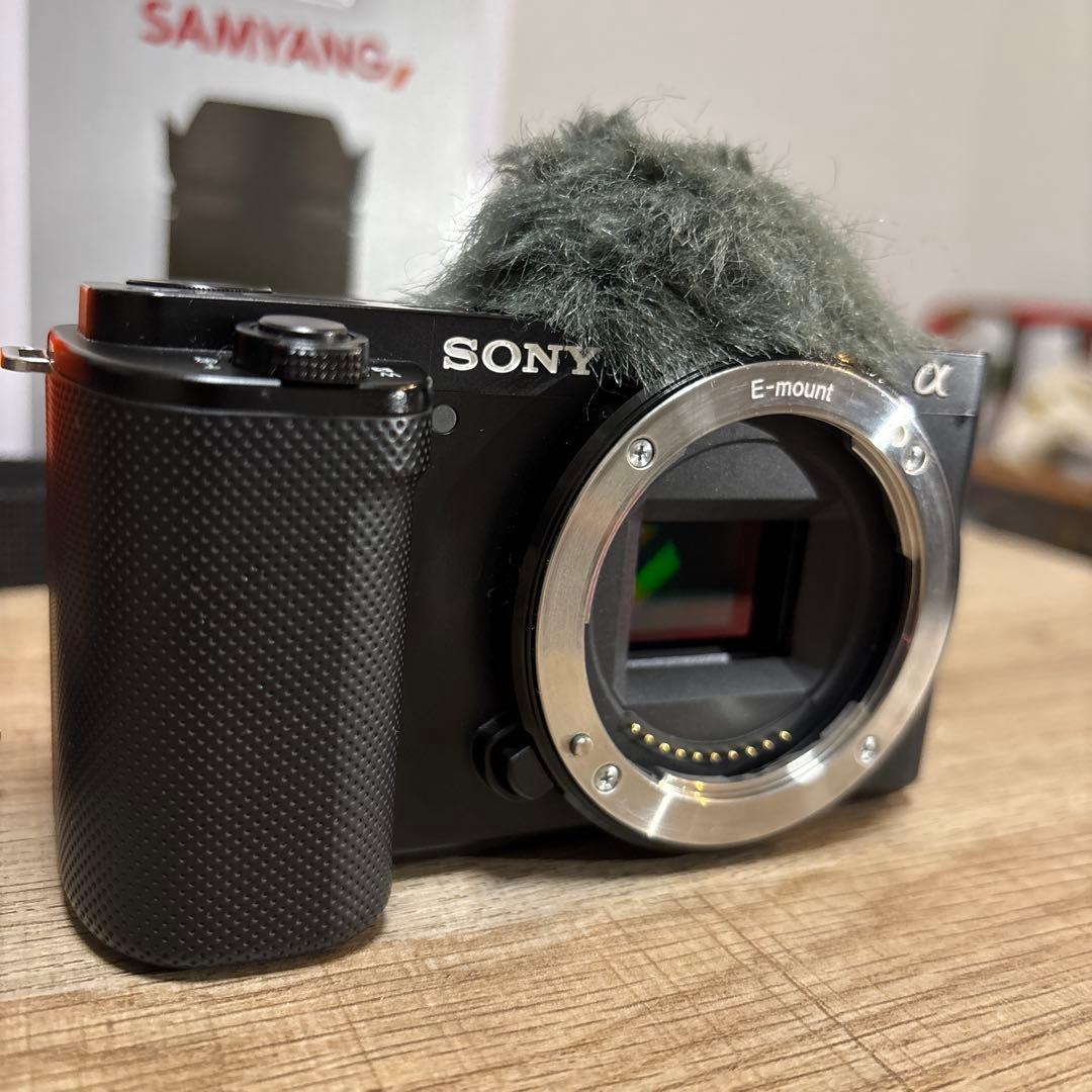 Sony ZV-E10 VLOGカメラ+ Samyang AF 12mmレンズ付