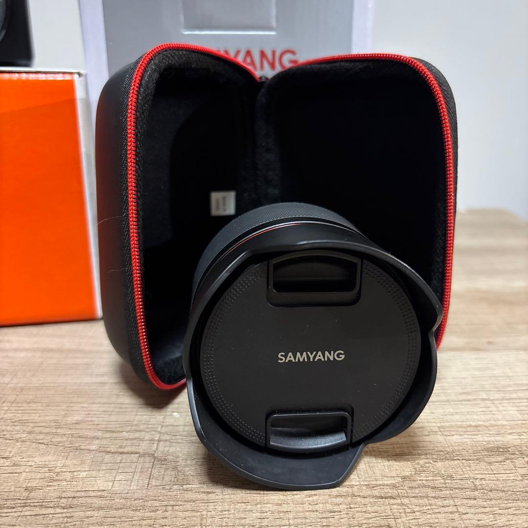 Sony ZV-E10 VLOGカメラ+ Samyang AF 12mmレンズ付