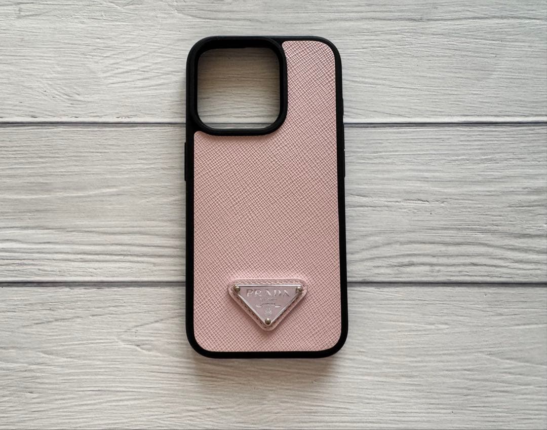 ★モアイ★ PRADA プラダ iPhone 15 Proケース ピンク