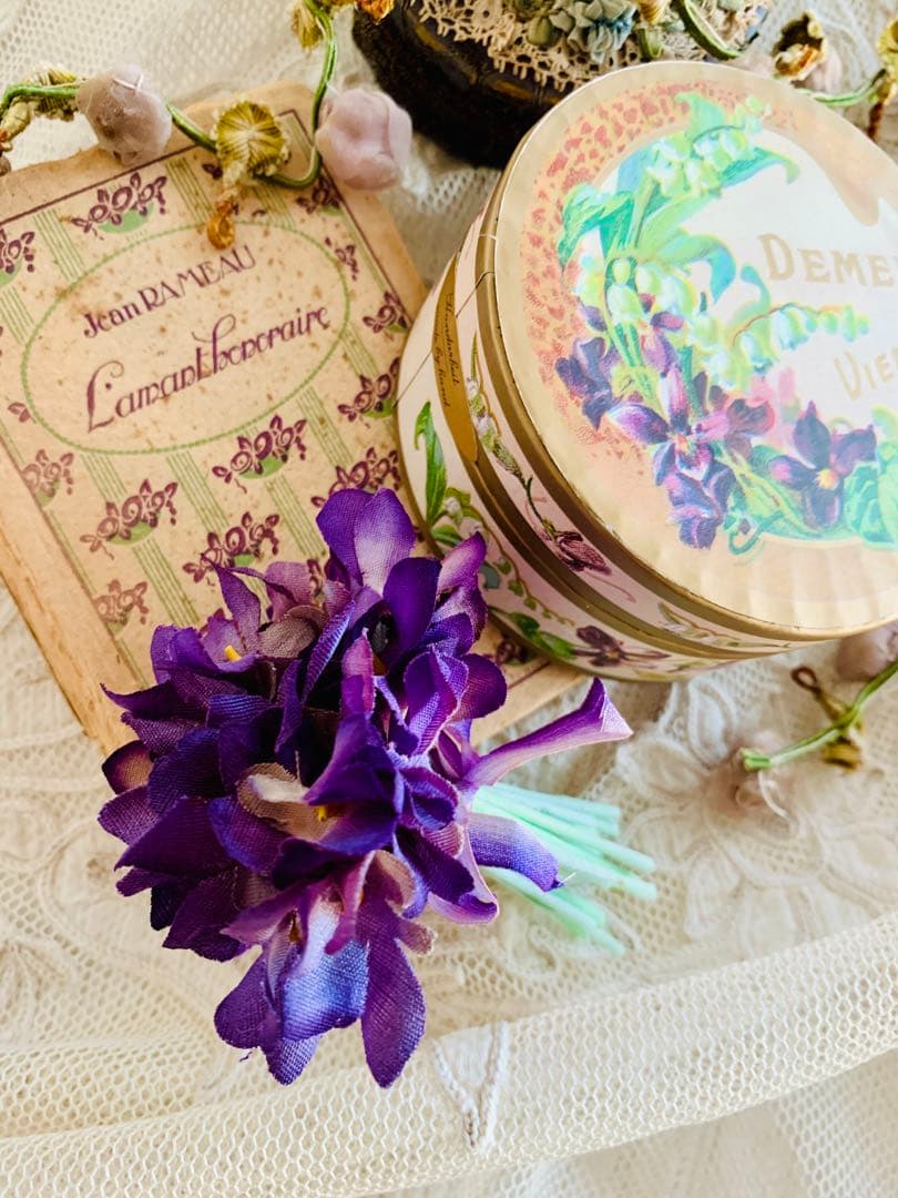 フランスアンティークスミレ布花＆DEMELスミレの砂糖漬70g未開封品set