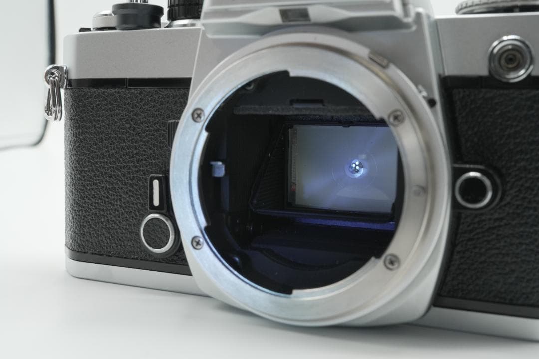 【美品・完動品】Nikon FE シルバー フィルムカメラ本体