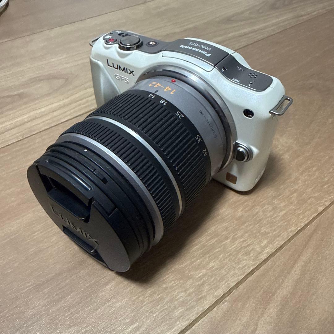 パナソニック　LUMIX DMC-GF5
