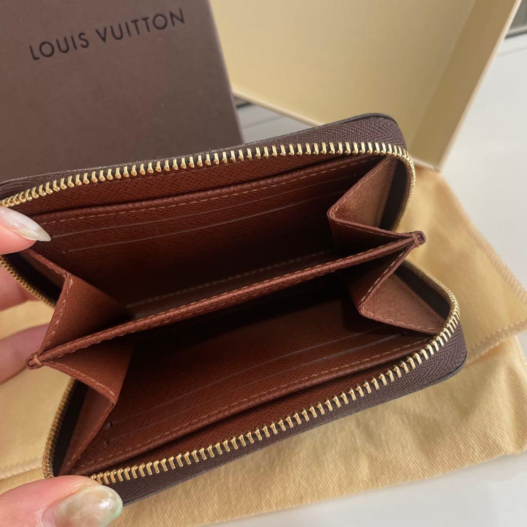 LOUIS VUITON ルイヴィトン ジッピー パース