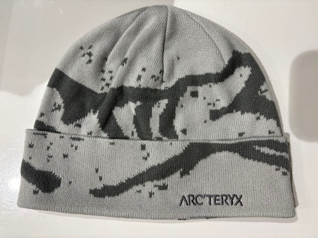 ARC'TERYX 迷彩柄 グレーニット帽