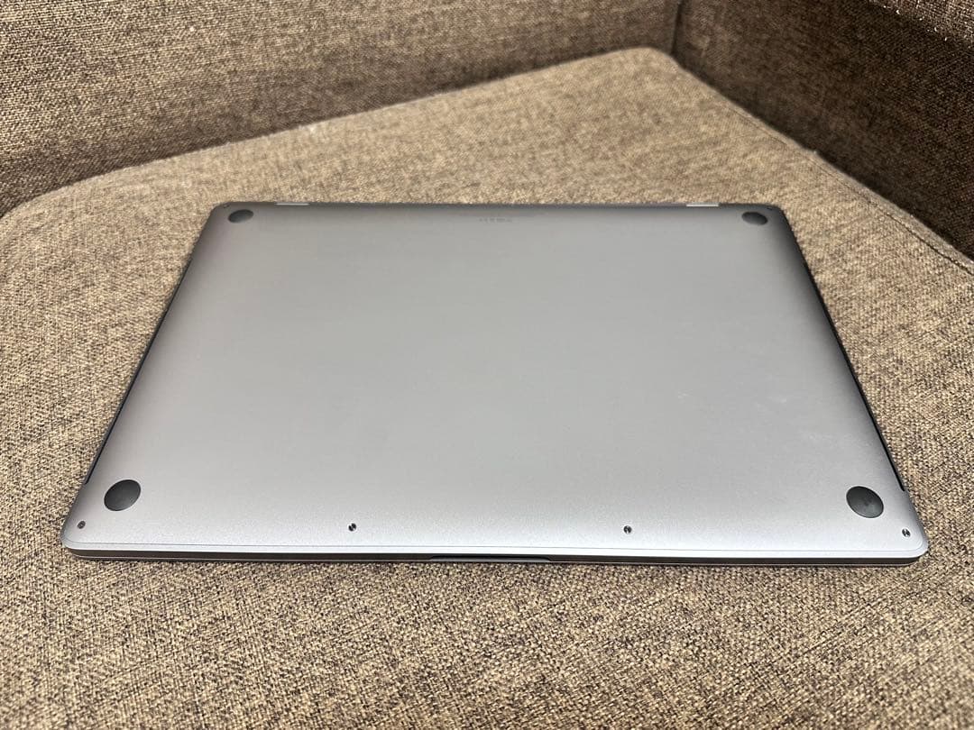 美品　MacBookPro 16 i7- 16- 512 office 永続版