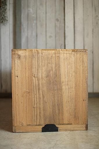 古いガラス戸棚×木製小引き出し3杯