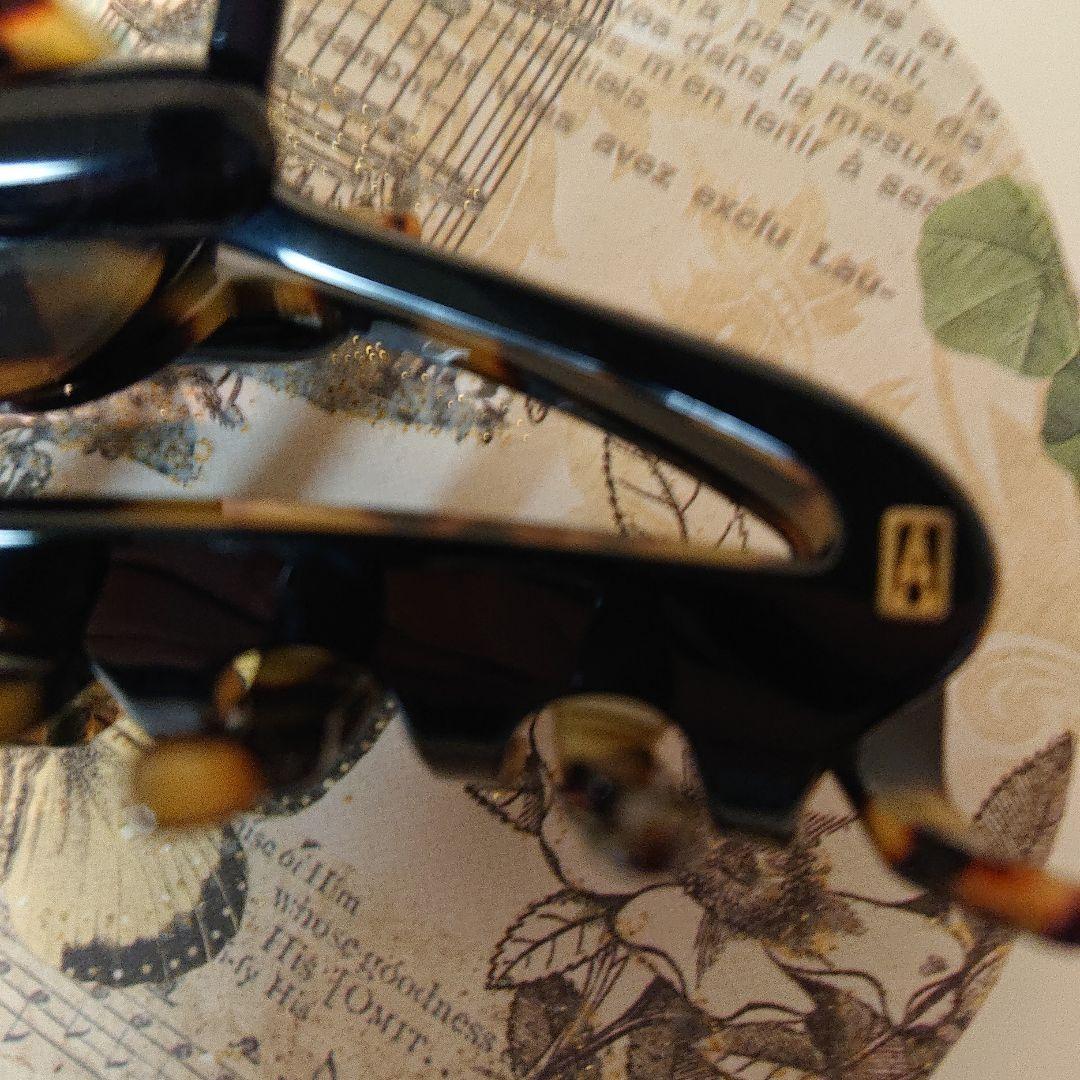 ☆ほぼ新品☆アレクサンドルドゥパリ☆べっ甲＆ブラックヘアクリップ大☆