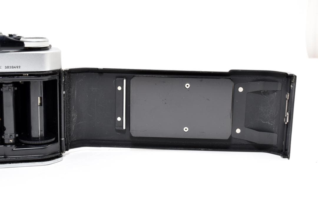 超美品 NIKON FE シルバー フィルムカメラ　モルト新品交換済 H254